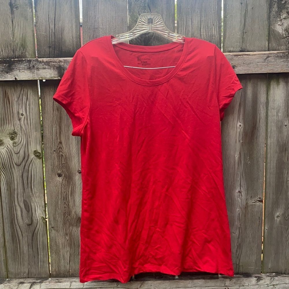 No Boundaries red tee sz. XL